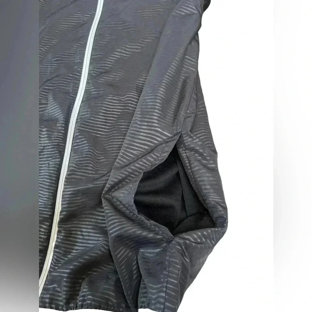 Adidas Striped Zebra Print Lined Windbreaker Jacket in Black Men’s Size Medium - Picture 13 of 13